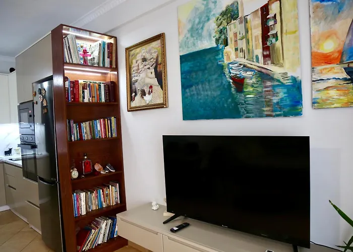 At An Artist's Place! Apartment *